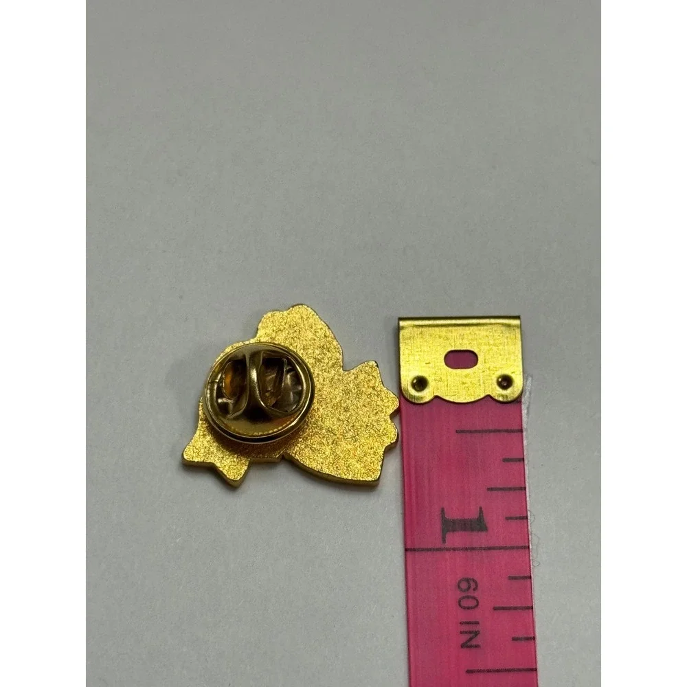 Vintage Gold Tone Angel Holding Star Lapel Pin Whimsical Celestial Brooch 1 Inch